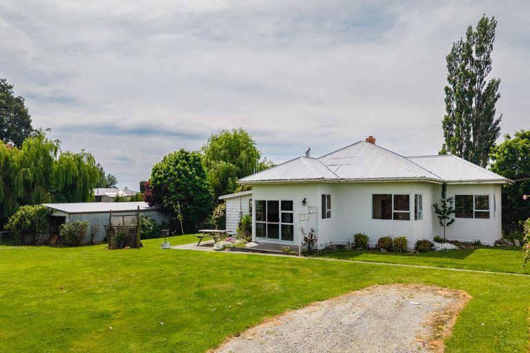 Photo of property in 124 Maytown Road, Waimate, 7978