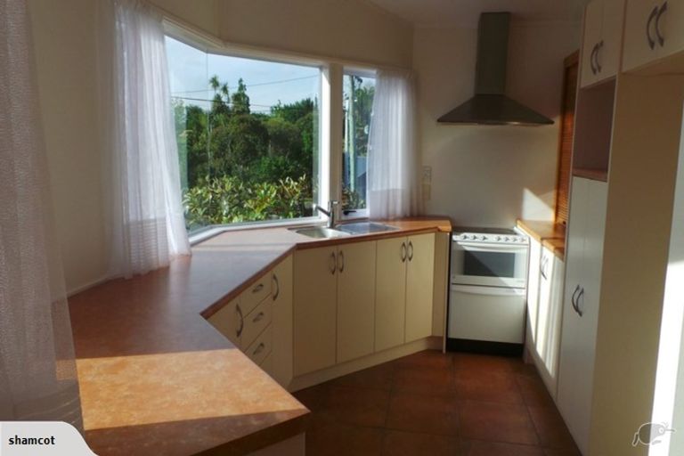 Photo of property in 42 Glenfern Road, Mellons Bay, Auckland, 2014