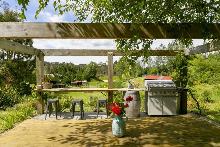 Photo of property in 1/142 Mapara Road, Acacia Bay, Taupo, 3385