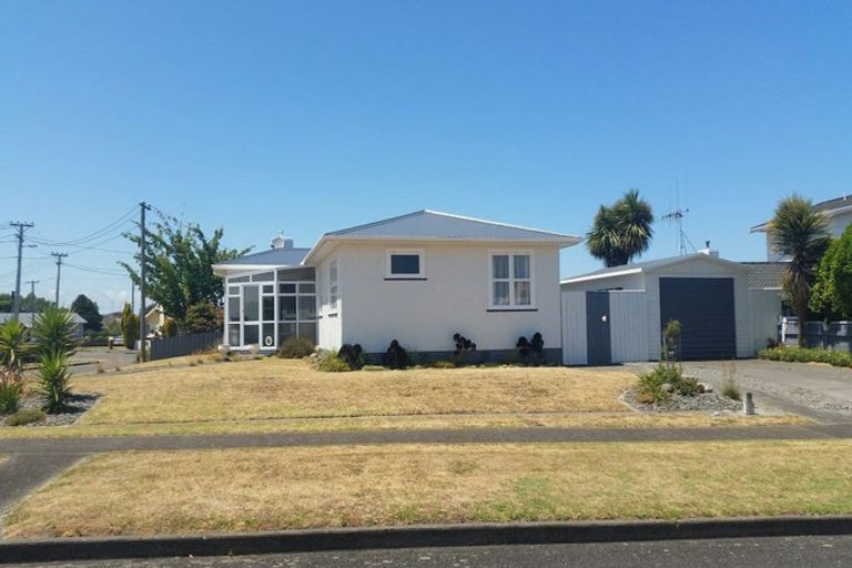 Photo of property in 2 Balmoral Crescent, Springvale, Whanganui, 4501