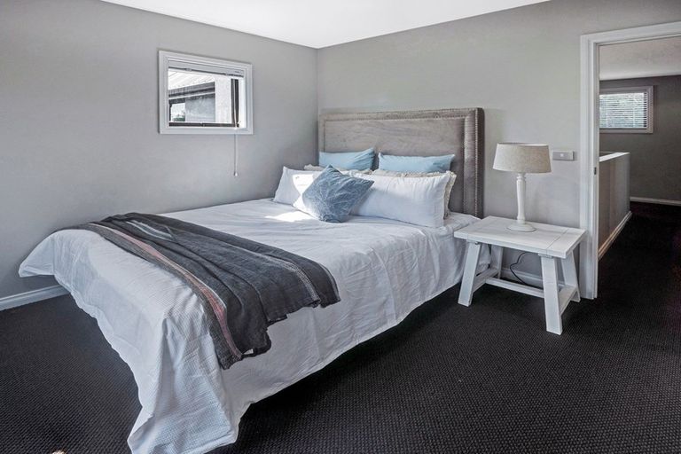 Photo of property in 5b Te Mata Peak Road, Havelock North, 4130