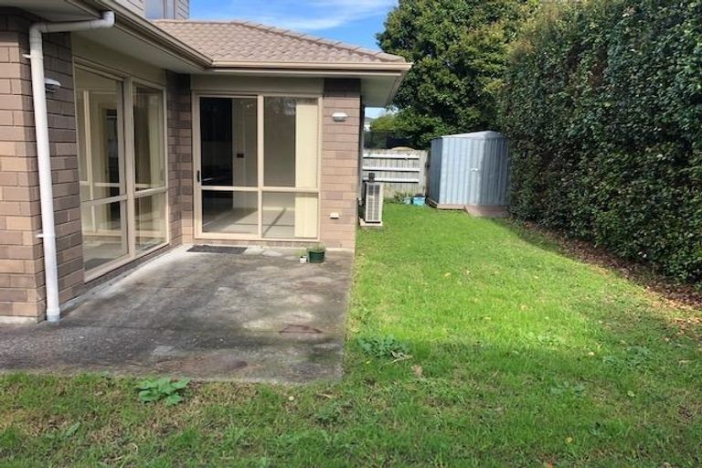 Photo of property in 6a Becroft Drive, Forrest Hill, Auckland, 0620