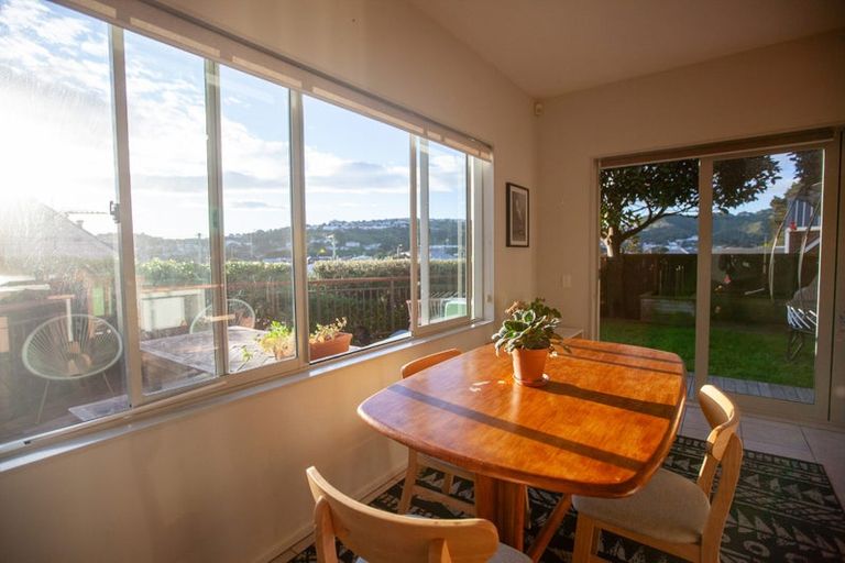 Photo of property in 5 Awa Road, Miramar, Wellington, 6022