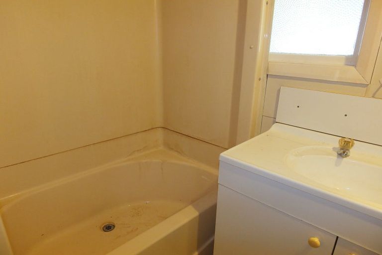 Photo of property in 43 Park Street, Foxton, 4814