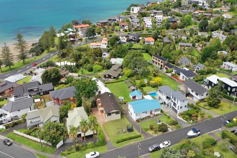 Photo of property in 1/99 Hebron Road, Waiake, Auckland, 0630