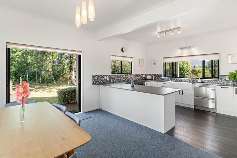 Photo of property in 96b Kent Street, Carterton, 5713