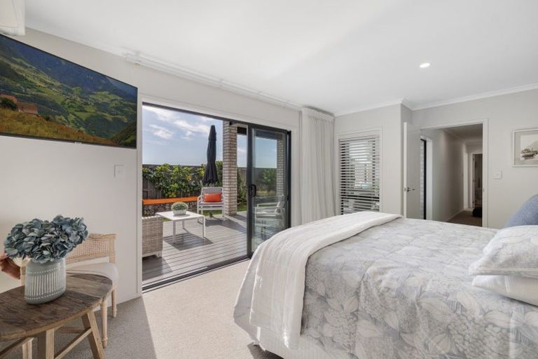 Photo of property in 11 Sarcodia Place, Papamoa Beach, Papamoa, 3118