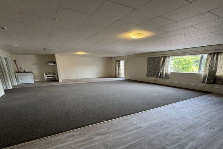 Photo of property in 59 Lincoln Park Avenue, Massey, Auckland, 0614