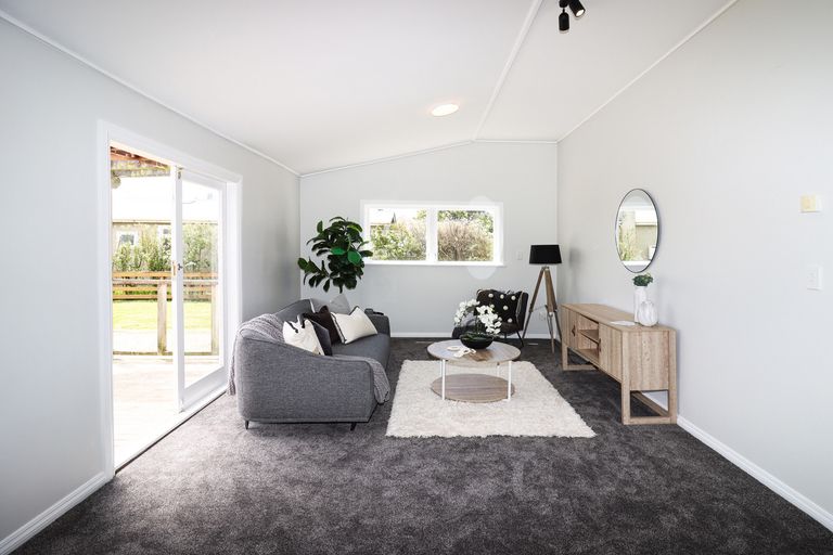 Photo of property in 276 High Street South, Carterton, 5713