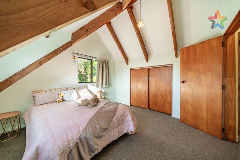 Photo of property in 21 Ngahere Street, Stokes Valley, Lower Hutt, 5019