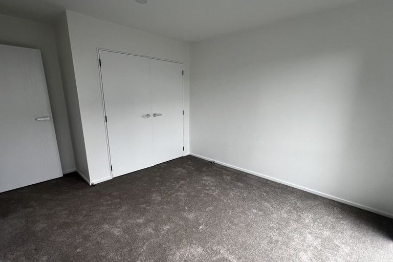 Photo of property in 9/233 Great North Road, Henderson, Auckland, 0612