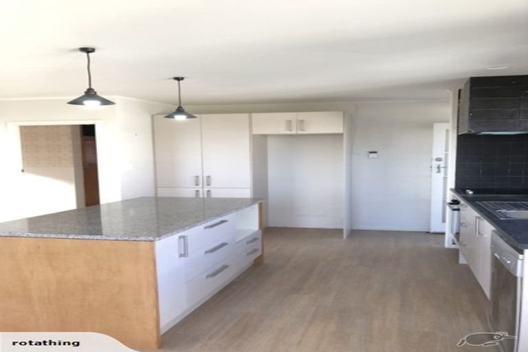 Photo of property in 115 Wallace Road, Mangere Bridge, Auckland, 2022
