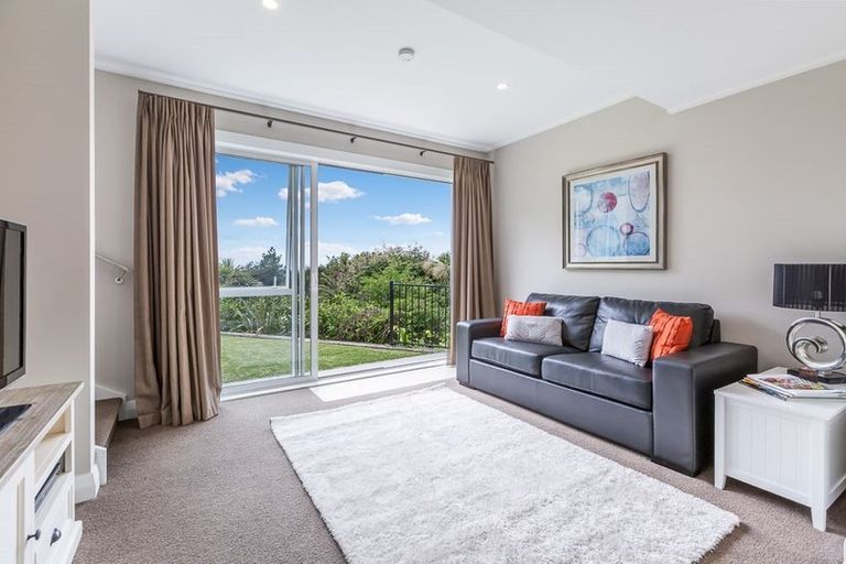 Photo of property in 373 Paremoremo Road, Paremoremo, Auckland, 0632