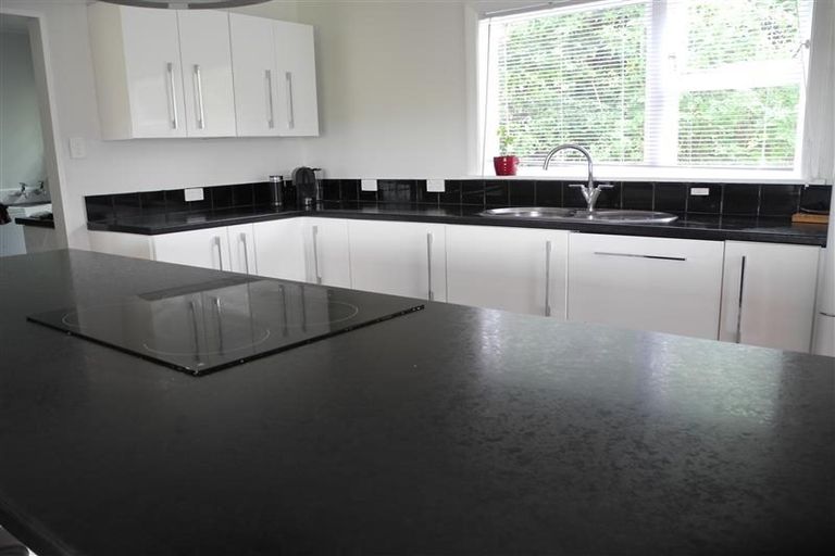 Photo of property in 33 Acheron Road, Paremata, Porirua, 5026