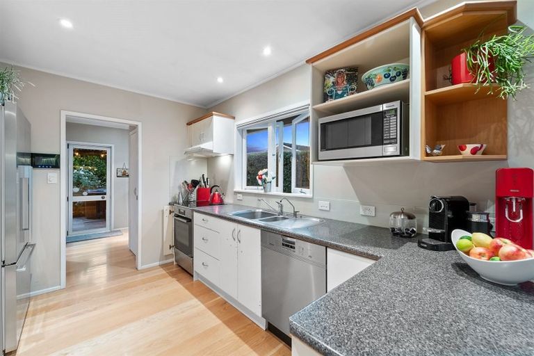 Photo of property in 10 Seine Road, Forrest Hill, Auckland, 0620