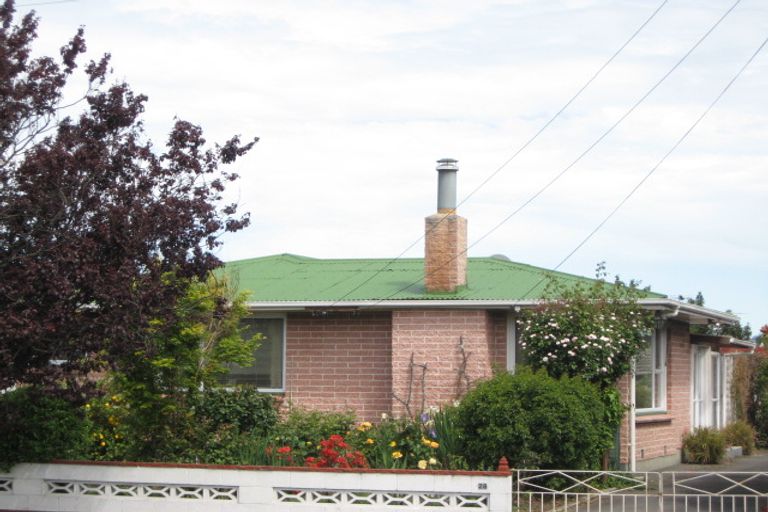 Photo of property in 28 Daniels Road, Redwood, Christchurch, 8051