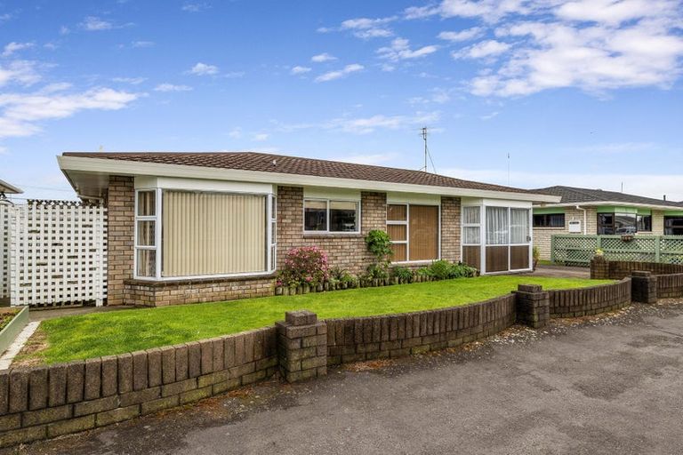Photo of property in 1/36 Tukapa Street, Westown, New Plymouth, 4310