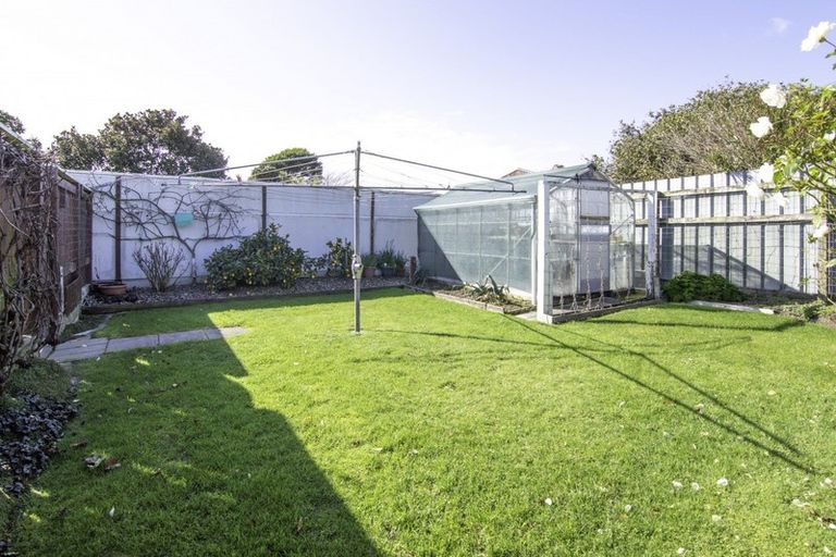 Photo of property in 18 Meadowbrook Drive, Cloverlea, Palmerston North, 4412