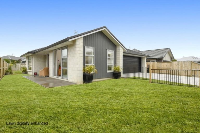 Photo of property in 6 Lakeside Terrace, Omokoroa, 3114