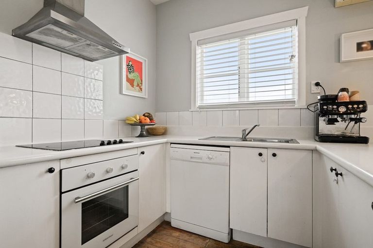 Photo of property in 120 Lyttelton Street, Spreydon, Christchurch, 8024