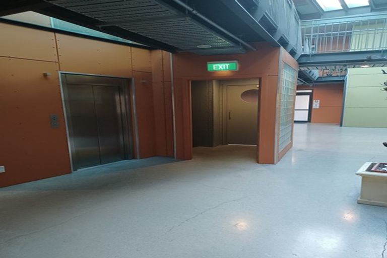 Photo of property in Petone Dental Centre, 1/374 Jackson Street, Petone, Lower Hutt, 5012