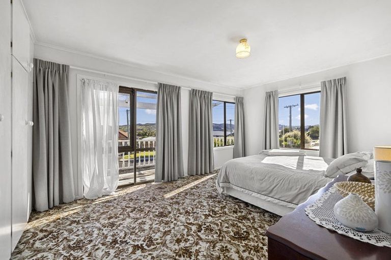 Photo of property in 6 Uenuku Avenue, Raglan, 3225