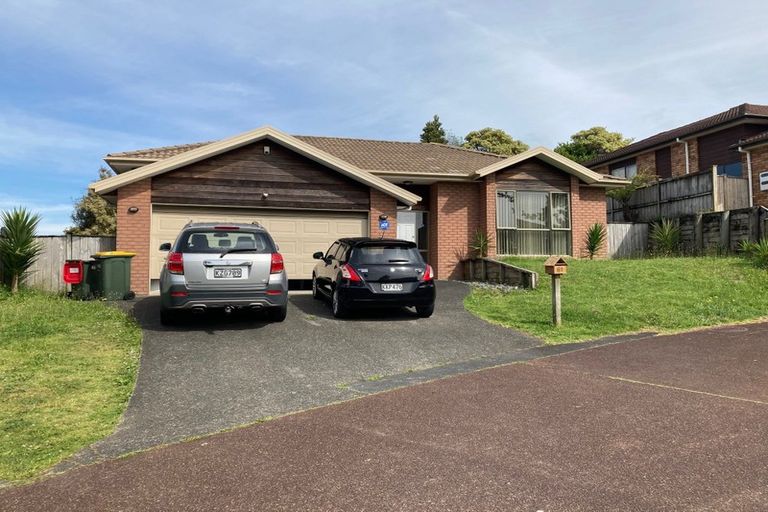 Photo of property in 61 Helleur Road, Massey, Auckland, 0614