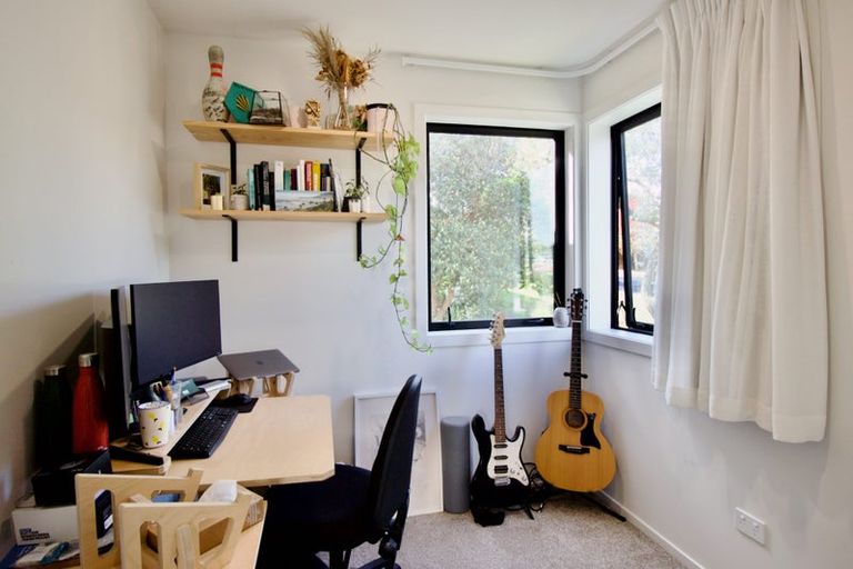 Photo of property in 2a Mcquoid Place, Glenfield, Auckland, 0629