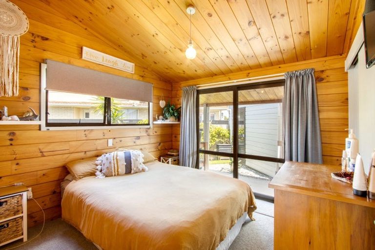 Photo of property in 1203a Karamu Road North, Mayfair, Hastings, 4122