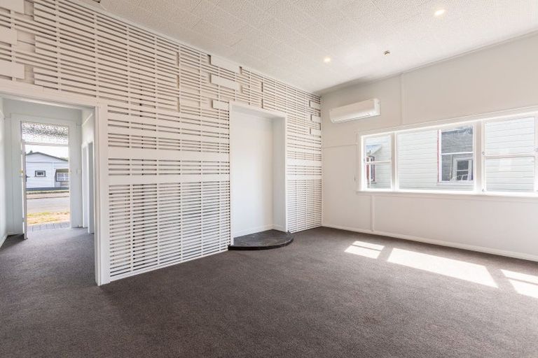 Photo of property in 42 Tennyson Street, Dannevirke, 4930