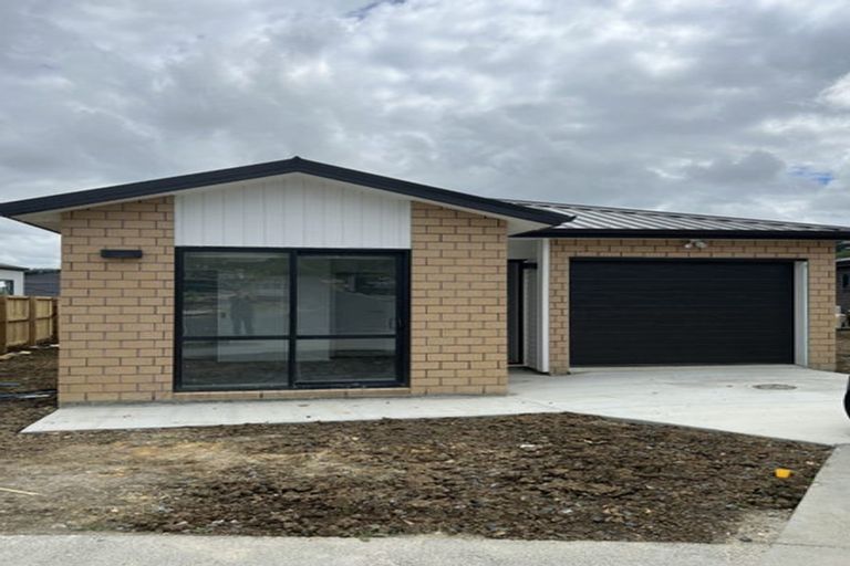 Photo of property in 9 Rongomai Street, Helensville, 0800