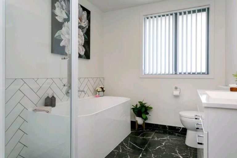 Photo of property in 4 Uku Way, Wharewaka, Taupo, 3330