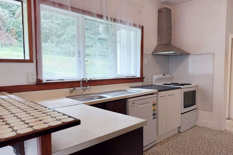 Photo of property in 24 Opoia Road, Hamilton East, Hamilton, 3216