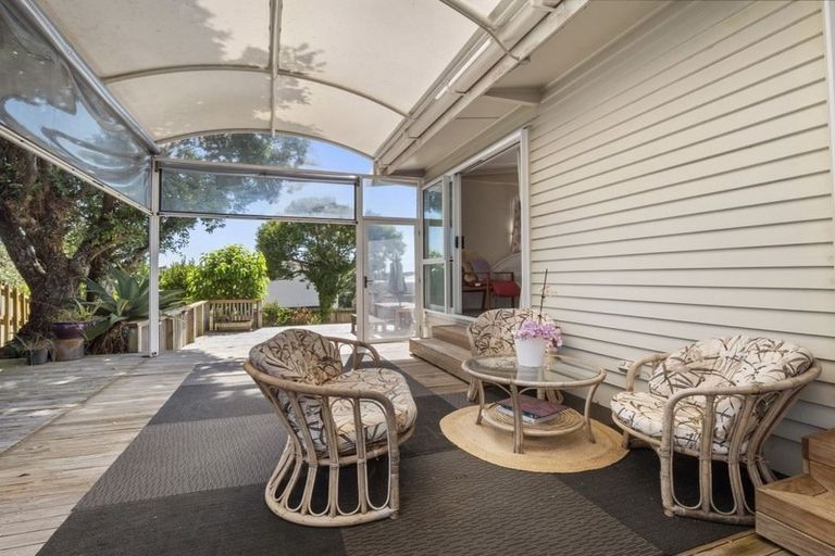 Photo of property in 24 Sycamore Drive, Sunnynook, Auckland, 0620