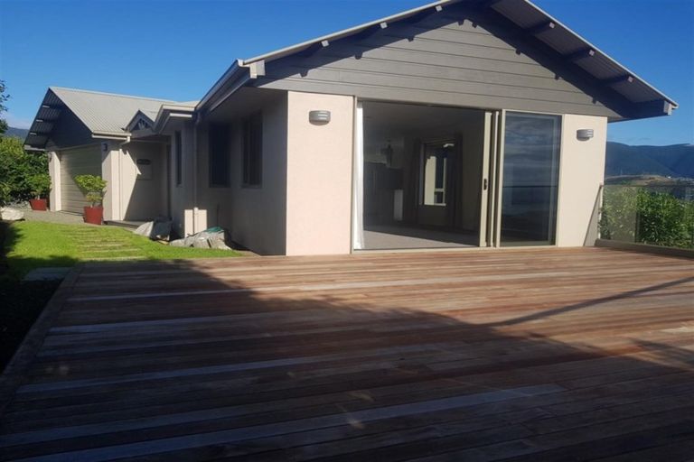 Photo of property in 11 Windsor Drive, Britannia Heights, Nelson, 7010