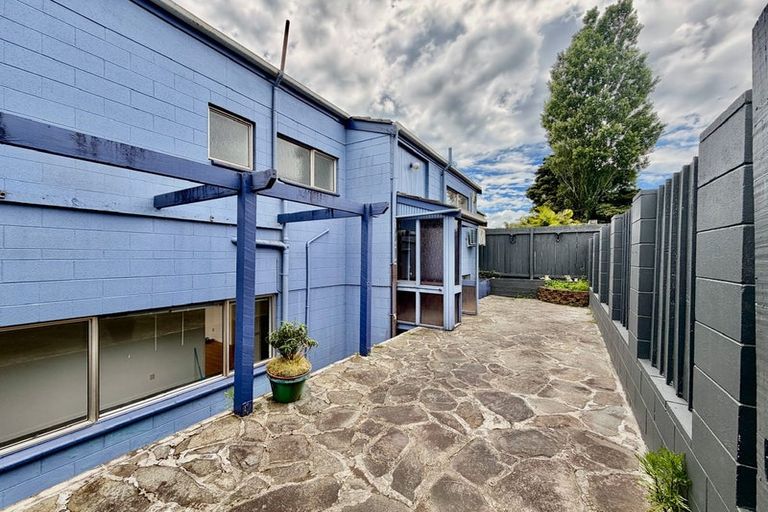 Photo of property in 2/48 Mayfair Crescent, Mairangi Bay, Auckland, 0630