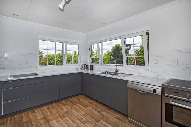 Photo of property in 10 Saint Andrews Place, Te Kamo, Whangarei, 0112