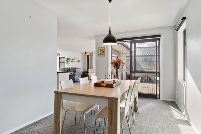 Photo of property in 6 Austin Reid Avenue, Carterton, 5713