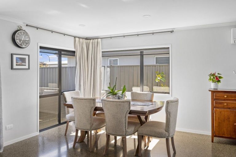 Photo of property in 7 Ruakituri Place, Te Awa, Napier, 4110