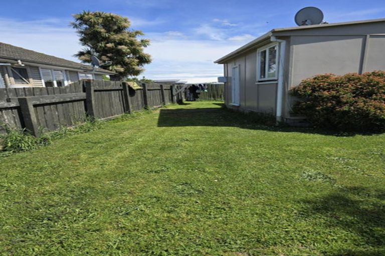 Photo of property in 33 Lister Crescent, Maraenui, Napier, 4110