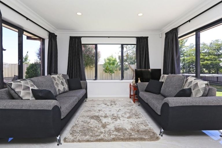 Photo of property in 46 Pinotage Drive, Greenmeadows, Napier, 4112