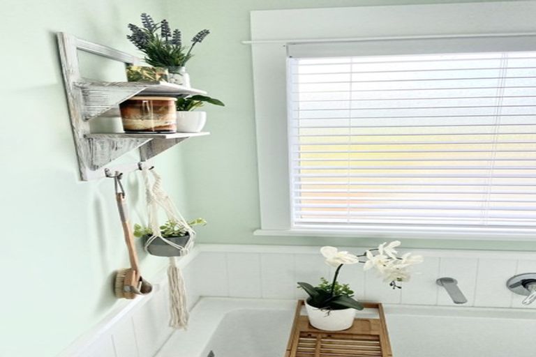 Photo of property in 35 Sears Road, Meeanee, Napier, 4183