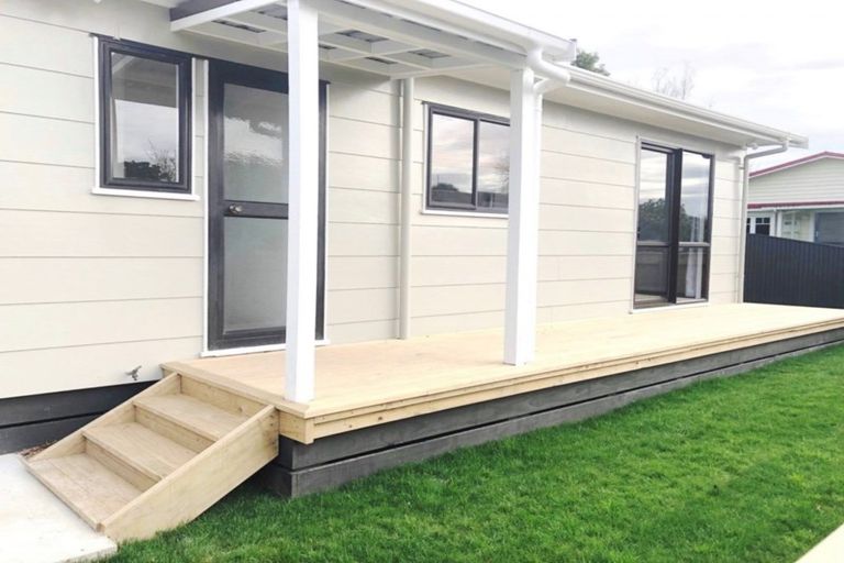 Photo of property in 14a Douglas Street, Levin, 5510