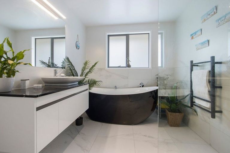 Photo of property in 345a Lindemann Road, Tahawai, Katikati, 3170