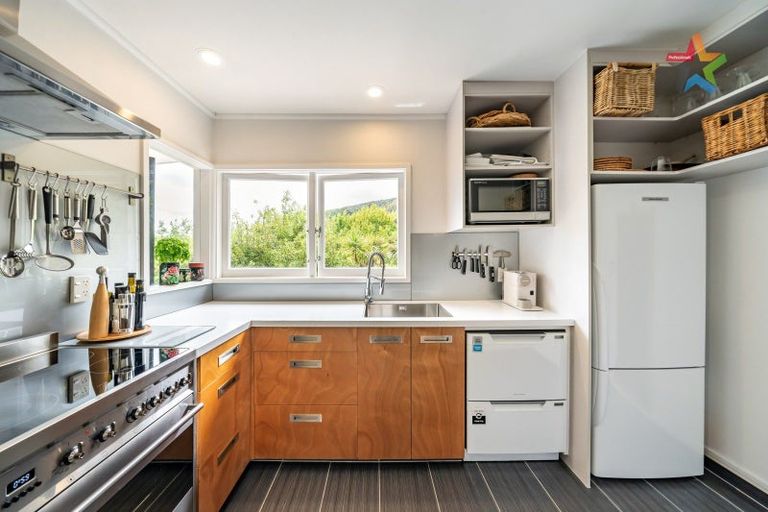 Photo of property in 15 Cleary Street, Waterloo, Lower Hutt, 5011