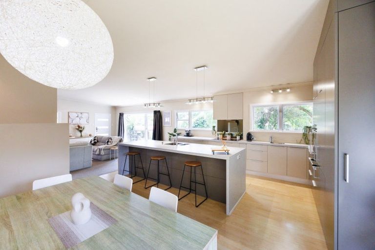 Photo of property in 12 Kent Crescent, Awapuni, Palmerston North, 4412