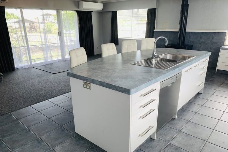 Photo of property in 17 Southwark Avenue, Tamatea, Napier, 4112