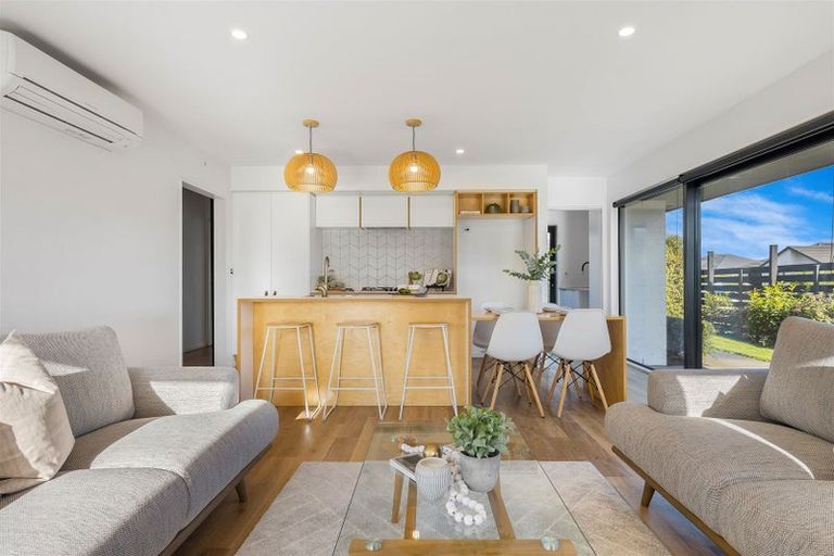 Photo of property in 24 Shillingford Boulevard, Rolleston, 7615