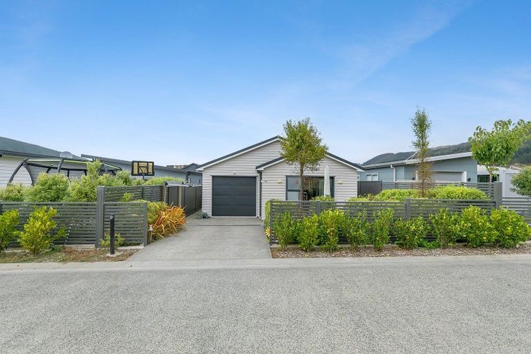 Photo of property in 48 Karearea Avenue, Kenepuru, Porirua, 5022