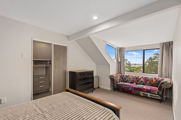 Photo of property in 2 Cannon Hill Crescent, Mount Pleasant, Christchurch, 8081